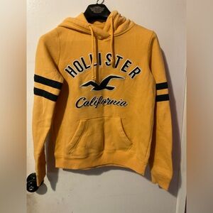 Hollister y2k Vintage women’s Mustard Hoodie with Navy Logo size S